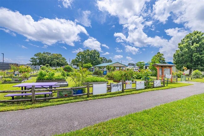 Building Photo - 946 Virginia St