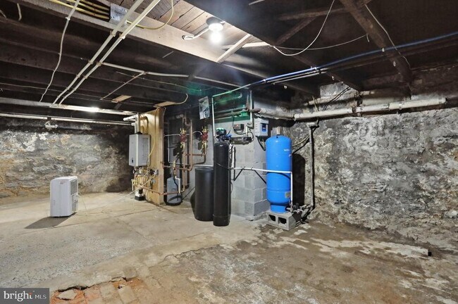 Building Photo - 8805 Reichard Rd
