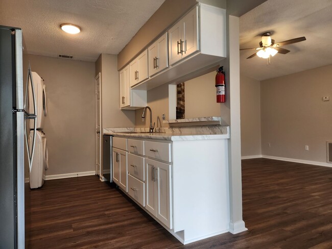 Building Photo - **Available June 1st ** Newly Remodeled 2 ...