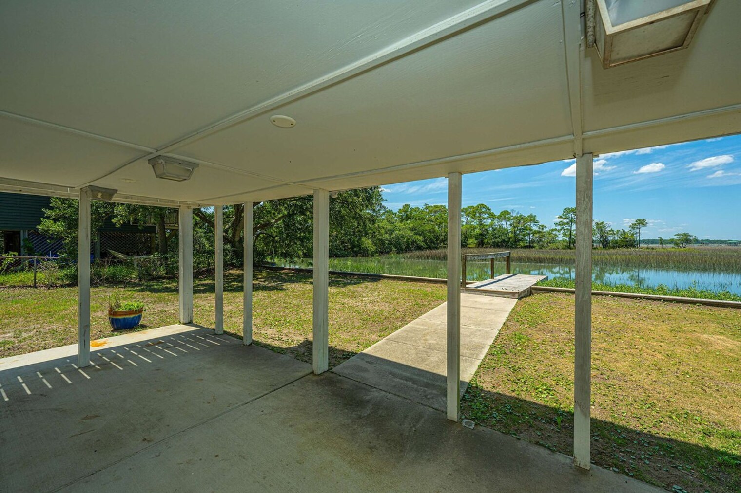 Building Photo - 816 E Cooper Ave