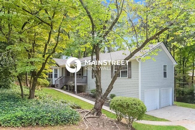Building Photo - 3 Bedroom Pet-Friendly Home in Acworth, GA with Main Street Renewal
