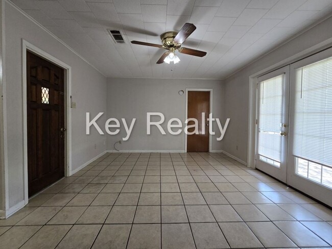 Building Photo - 6108 Coco Dr