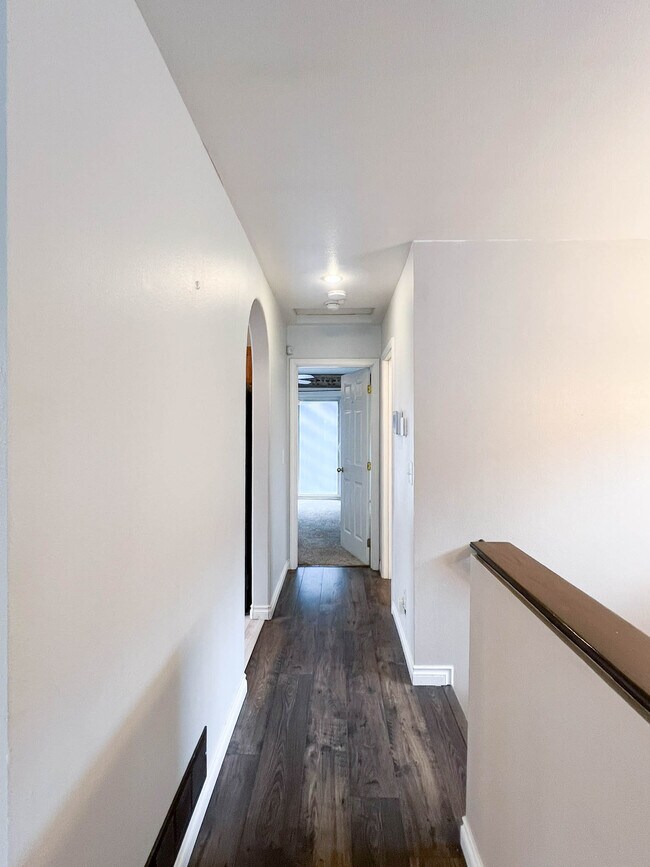 Building Photo - 17841 Beaujolais Dr