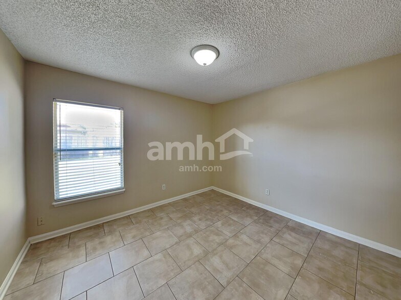 Building Photo - 3154 Fox Squirrel Dr