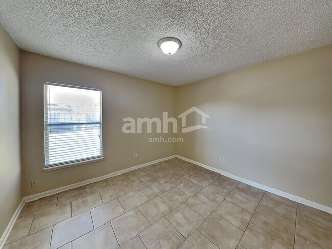 Building Photo - 3154 Fox Squirrel Dr