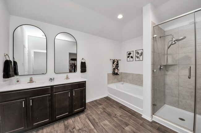 Building Photo - 22939 San Giorgio Ct