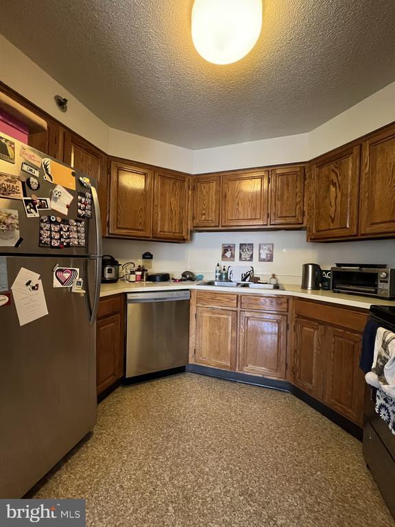 Building Photo - 2020 Walnut St