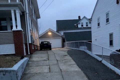 Building Photo - 21 Hilltop Ave