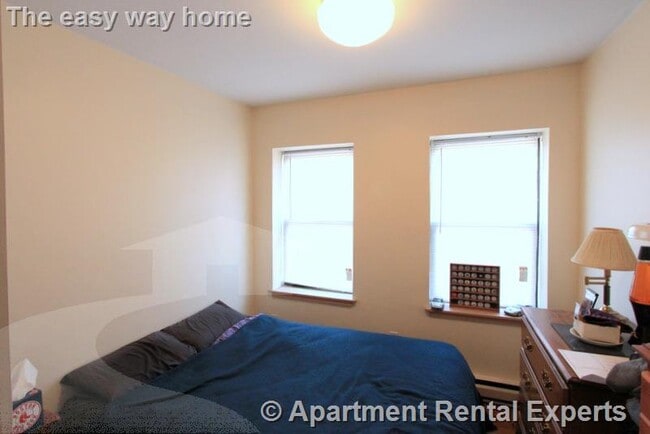 Building Photo - 43 Ivaloo St