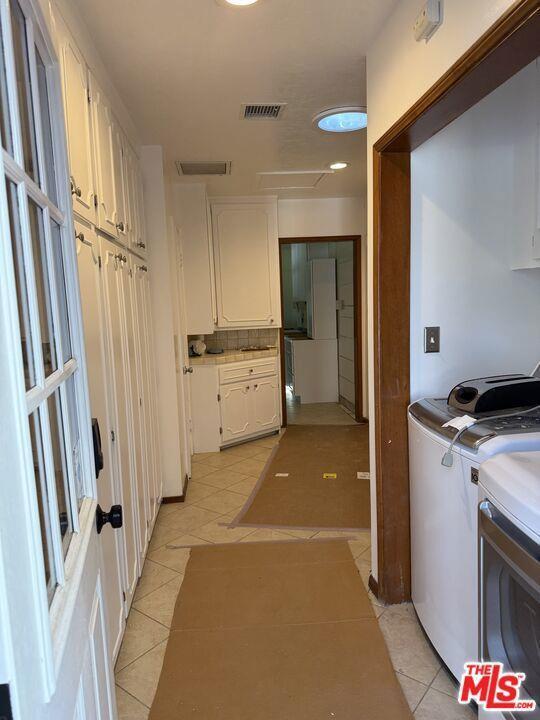 Building Photo - 5500 Colbath Ave