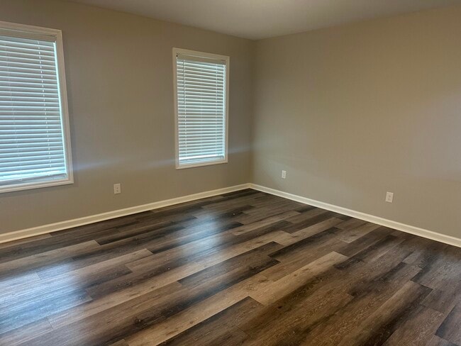 Building Photo - 2040 Dolly Dr