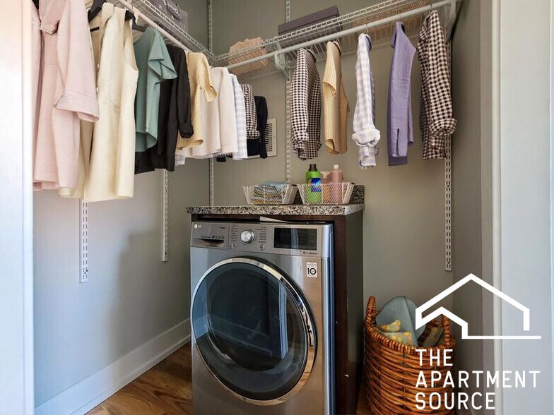 Building Photo - 2907 N Mildred Ave