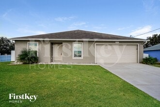 Building Photo - 2918 NW 5th Ave