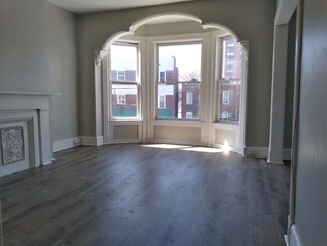 Primary Photo - 5 Elberon Pl