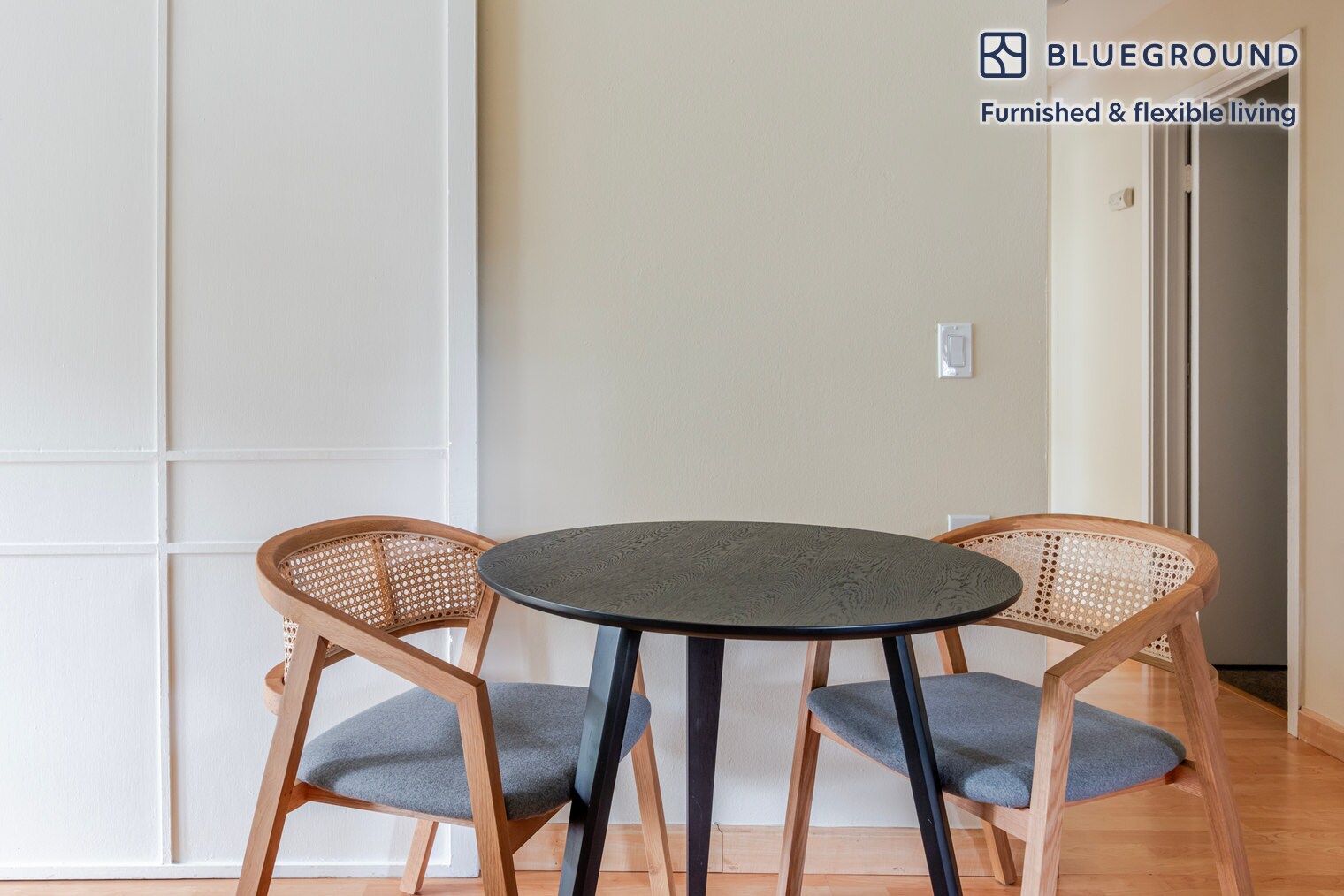 Building Photo - 594 Channing Ave