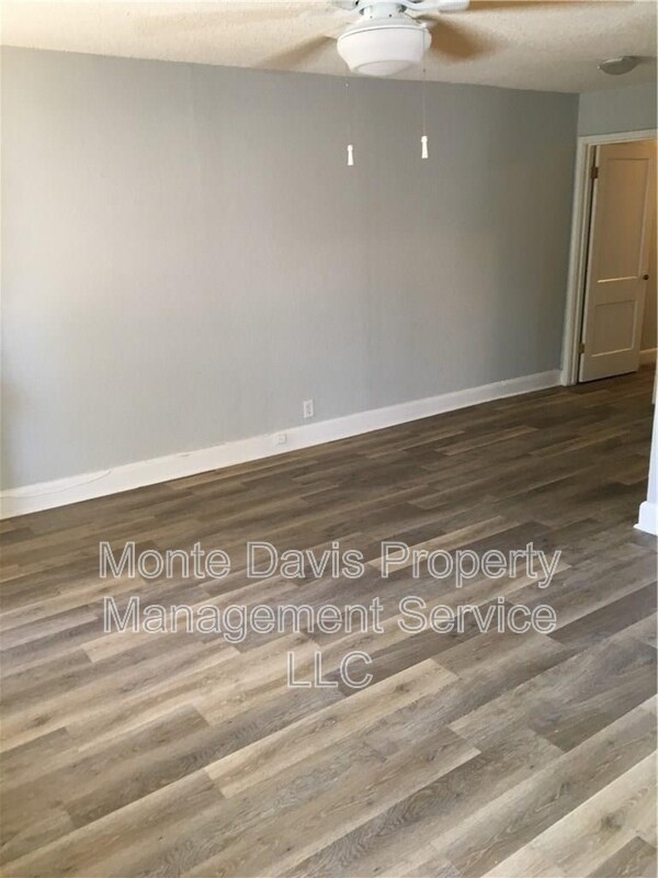 Building Photo - 3300 Robinson Ave