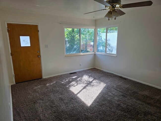 Building Photo - 132 N 100 E