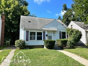 Building Photo - Charming 3 Bedroom 1 Bathroom now availabl...
