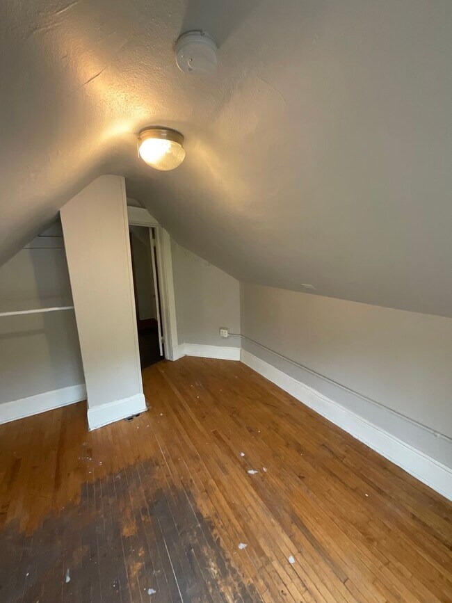 Building Photo - 601 Woodland Ave