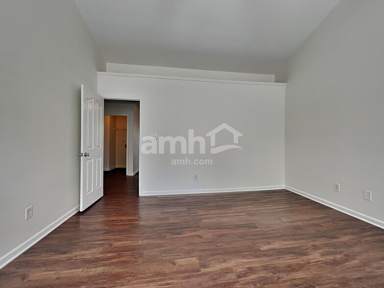 Building Photo - 2411 Cairns Mill Ct