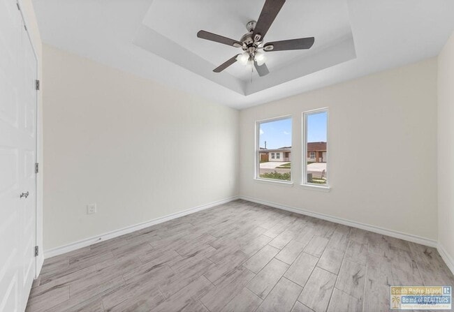 Building Photo - 690 Seminole Ln