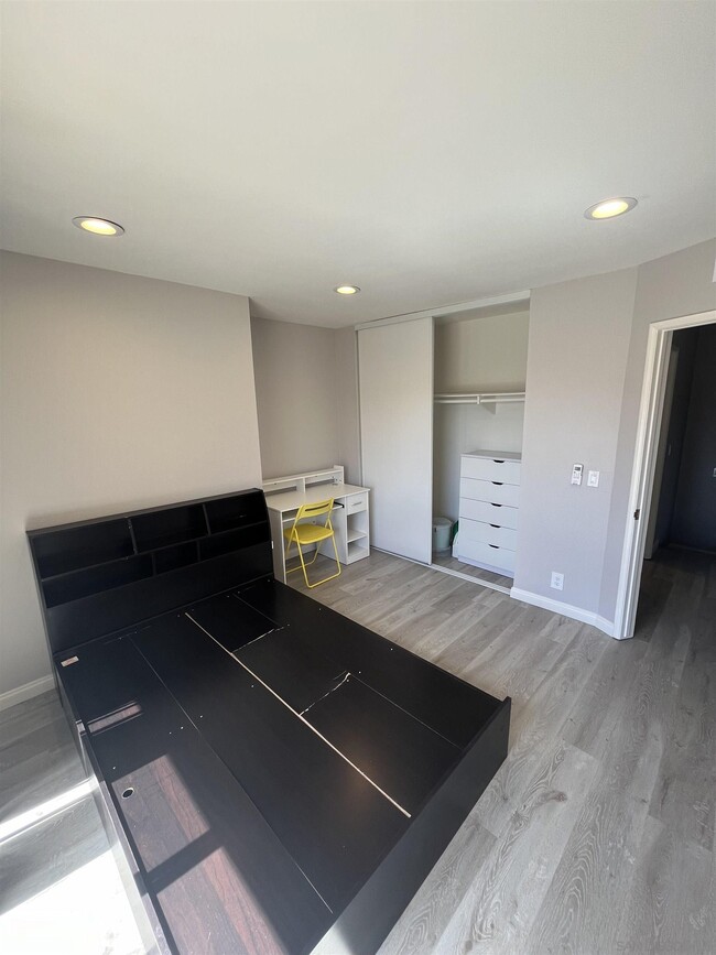 Building Photo - 8292 Gilman Dr