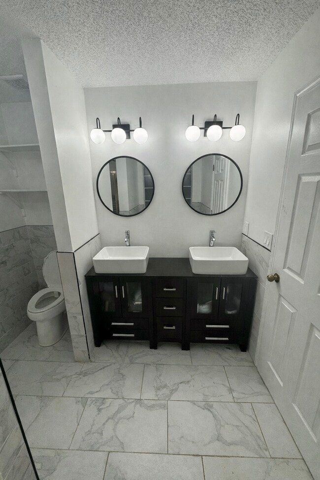 Building Photo - 172 Shallow Ridge Ln NE