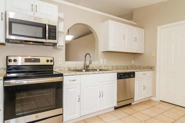 Building Photo - 4429 Stonemeadow Dr