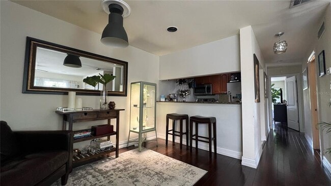 Building Photo - 5440 S MacDill Ave