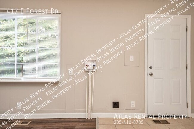 Building Photo - 417 E Forest Dr