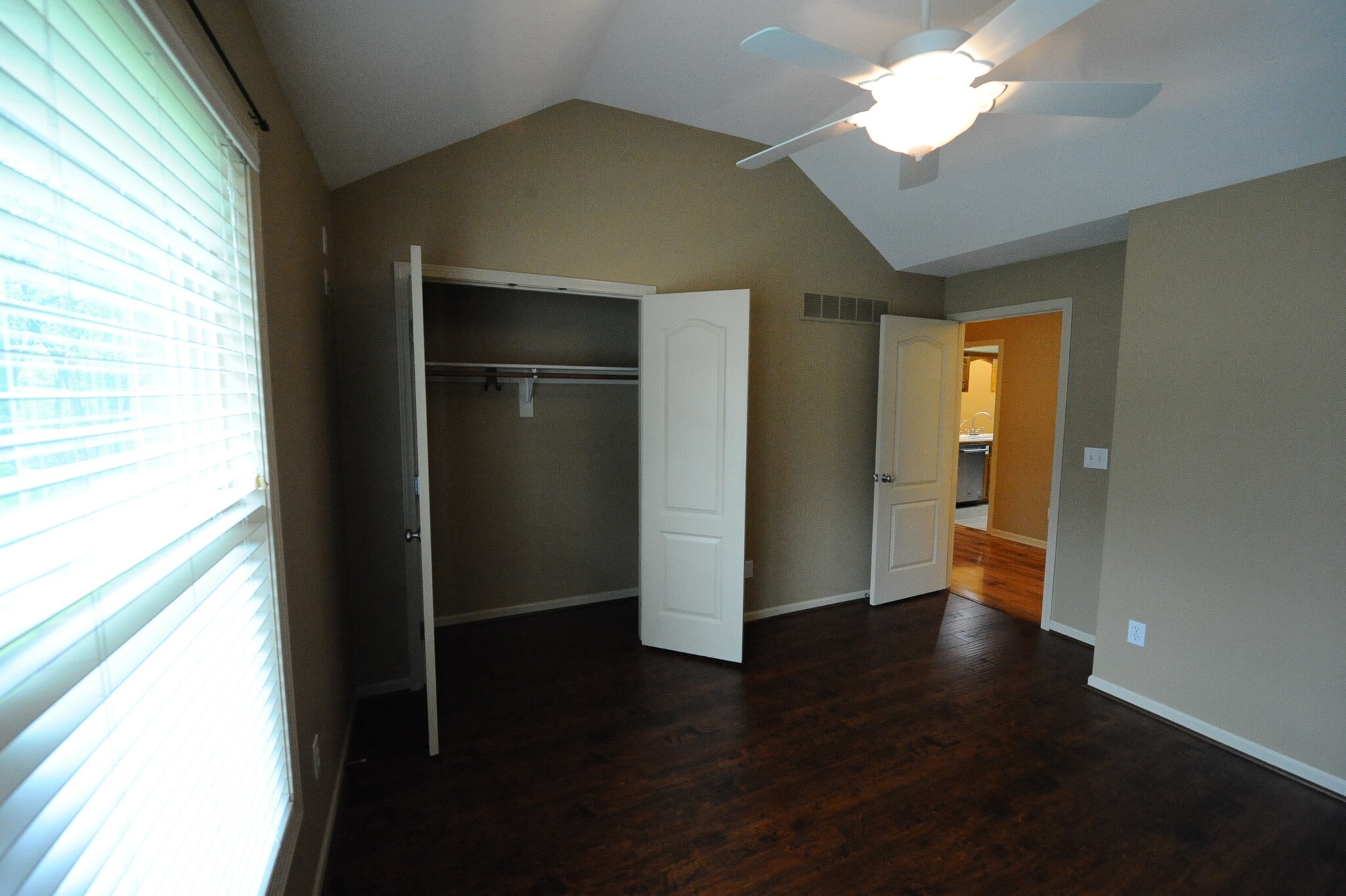 Building Photo - 3204 NW 67th Ct