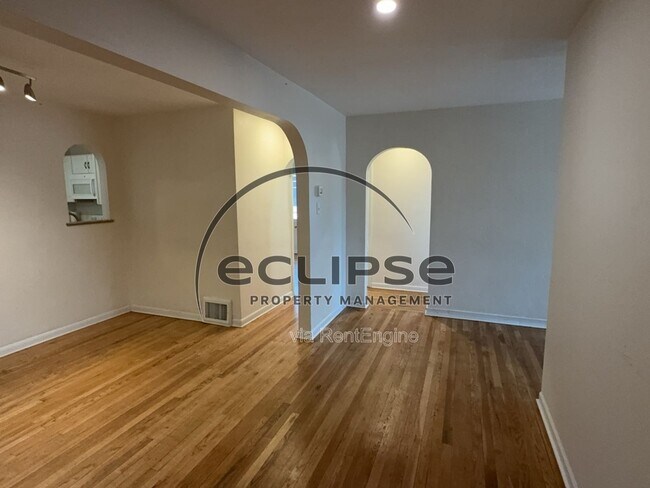 Building Photo - 1250 Orchard Ave