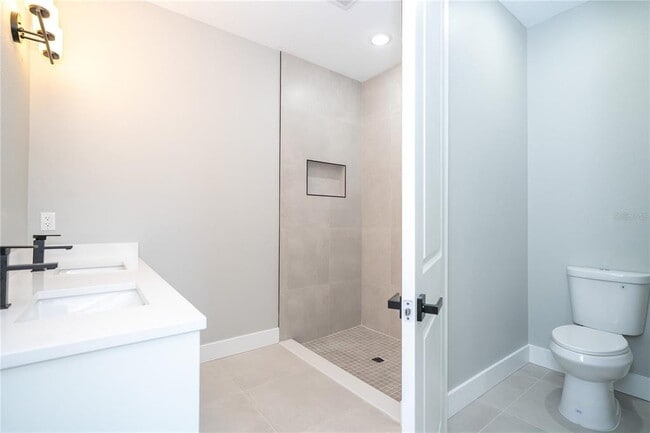 Building Photo - 70 McDill Dr