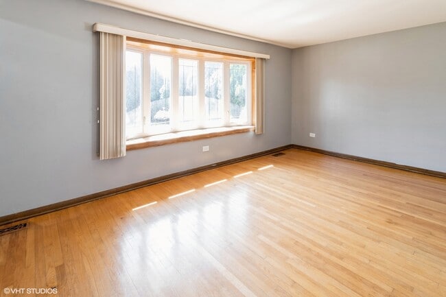 Building Photo - 4530 Butterfield Rd