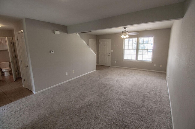 Building Photo - 4006 Snowy Owl Dr