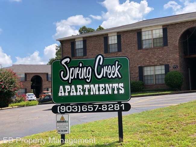 Building Photo - 1802 Elm St