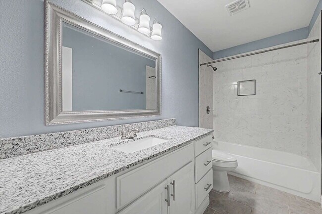 Building Photo - "Discover Your Dream Home: Spacious 4-Bedroom Retreat in Rogers, AR!"