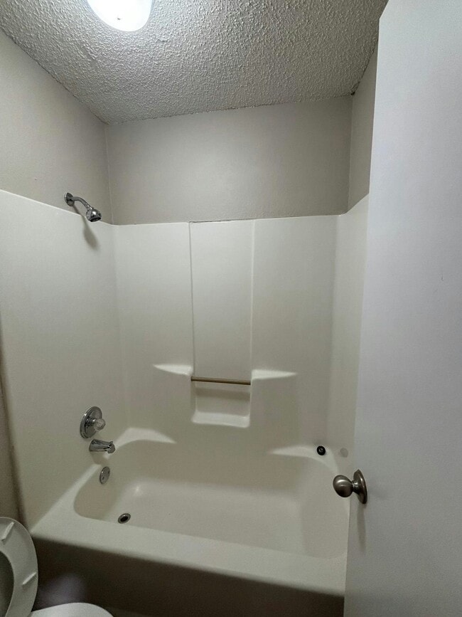 Building Photo - 8117 Foxfire Ln