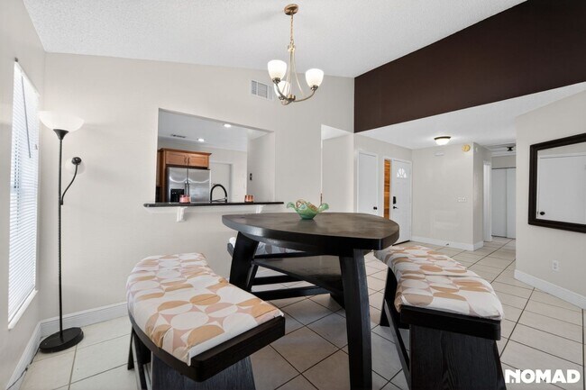 Building Photo - 3BR Modern Orlando 32824 Some Utilities Inc.
