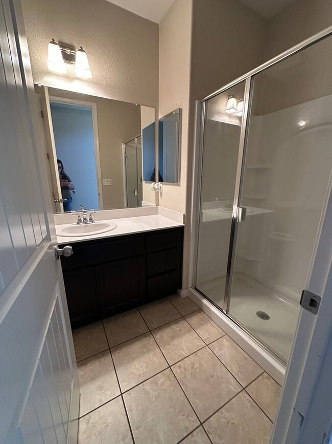 Building Photo - Garibaldi Ranch beautiful 4bedroom 3 full ...