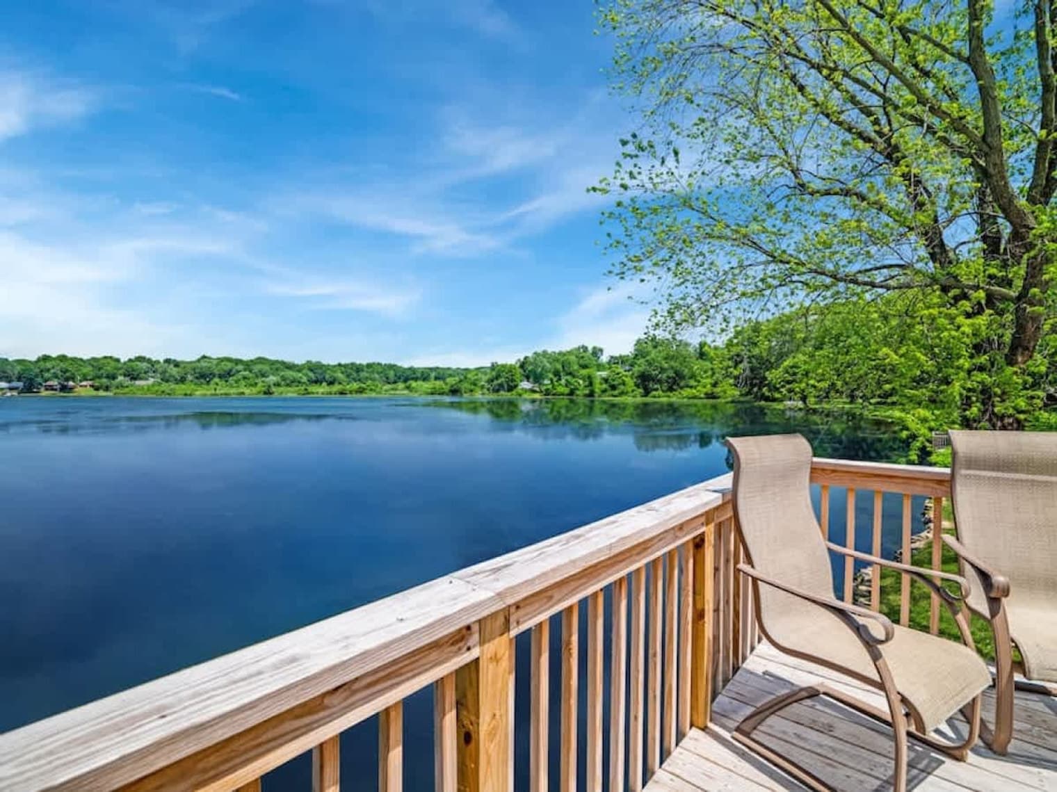 Building Photo - 829 Portage Lakes Drive