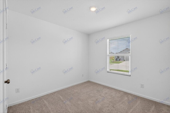 Building Photo - 639 Montclair Ave