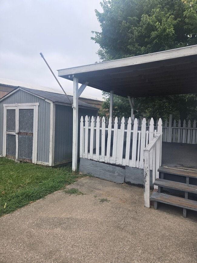 Building Photo - Super Cute 3 Bed 2 Bath Mobile Home!