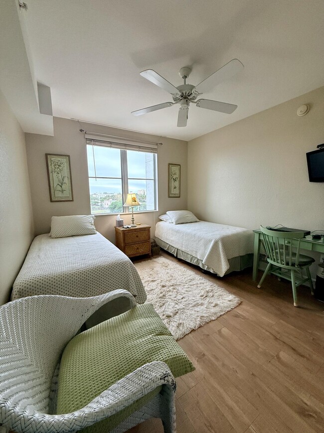 Building Photo - 1830 Radius Dr