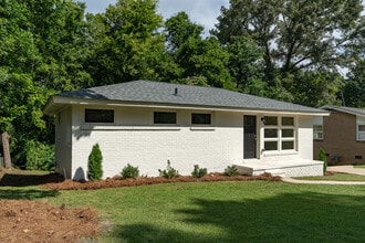 Building Photo - 5196 Scenic View Dr