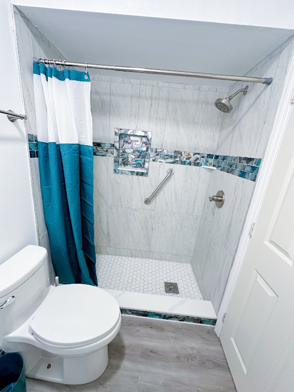 Building Photo - 2370 Leon Ave