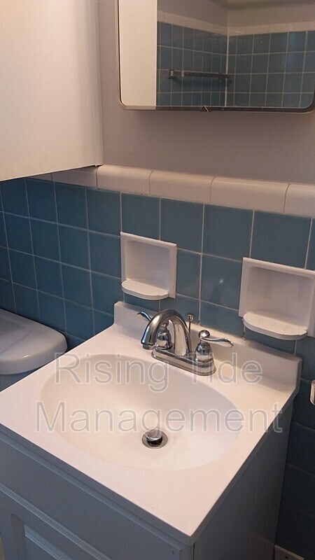 Building Photo - 18 Sunset Ln