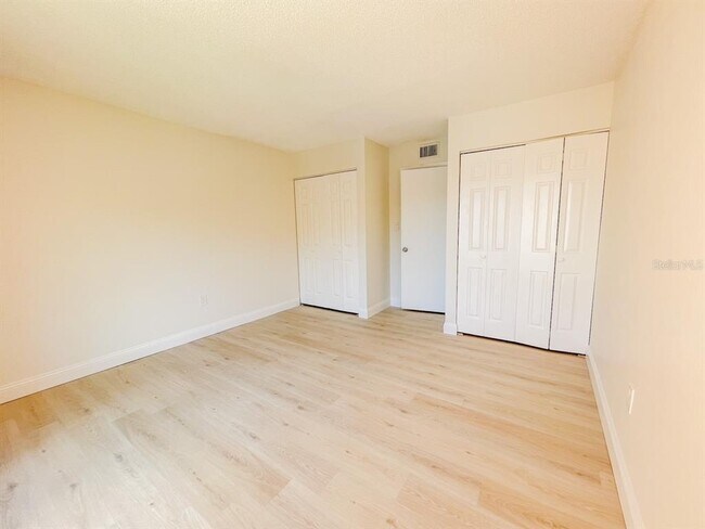 Building Photo - 1355 Rock Dove Ct