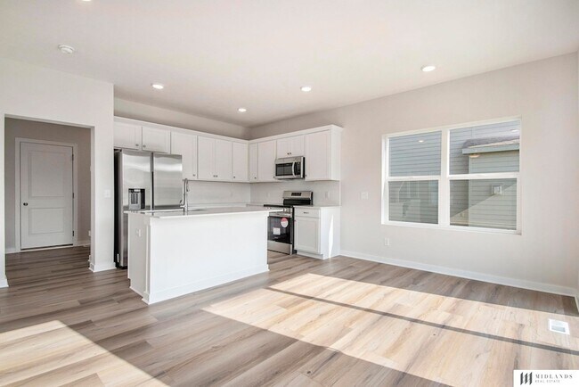 Building Photo - 15975 Kempten Crk Dr