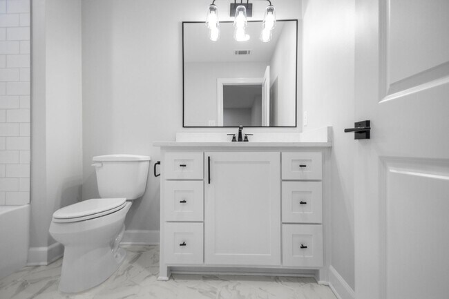 Building Photo - 308 Kanis Ridge Dr